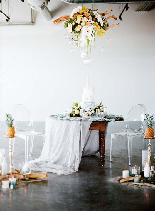 Tropical themed table scape
