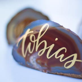 handlettered geode place cards | Taryn Eklund Ink